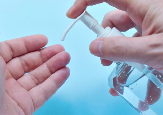 Como prepar gel antibacterial en casa