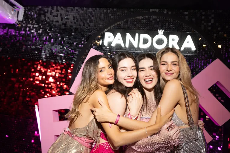 Pandora in Rio deslumbra en el Carnaval con celebridades y joyas icónicas